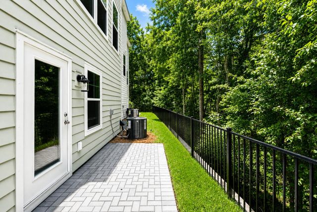 477 Caledon Court, Johns Island, SC 29455