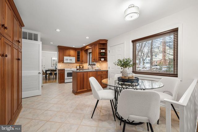 9600 HELENWOOD DR, Fairfax, VA 22032