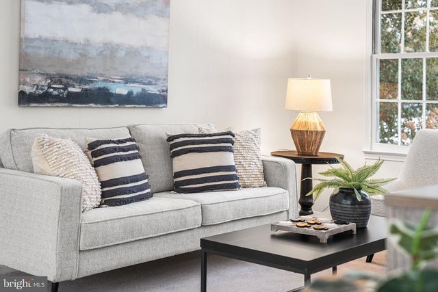 9600 HELENWOOD DR, Fairfax, VA 22032