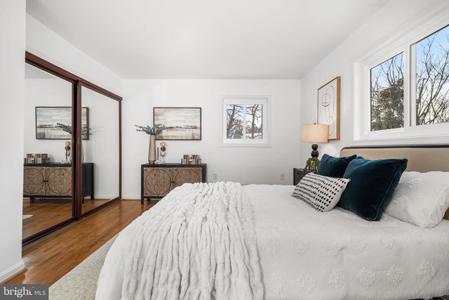 9600 HELENWOOD DR, Fairfax, VA 22032