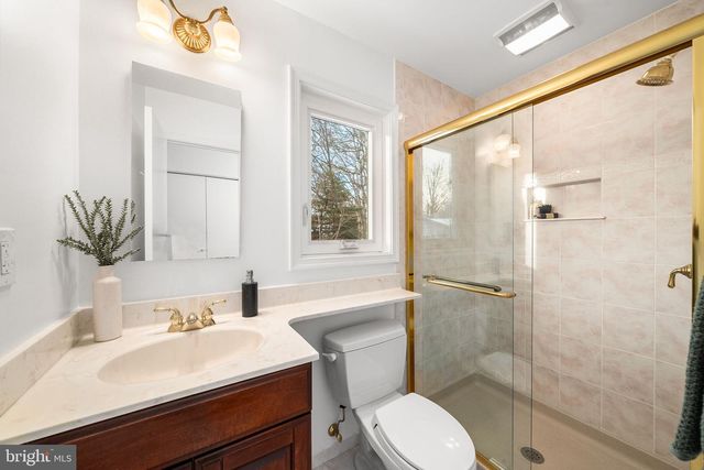 9600 HELENWOOD DR, Fairfax, VA 22032