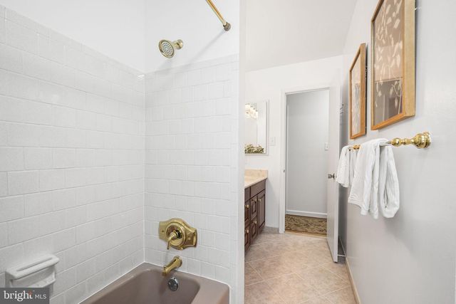 9600 HELENWOOD DR, Fairfax, VA 22032