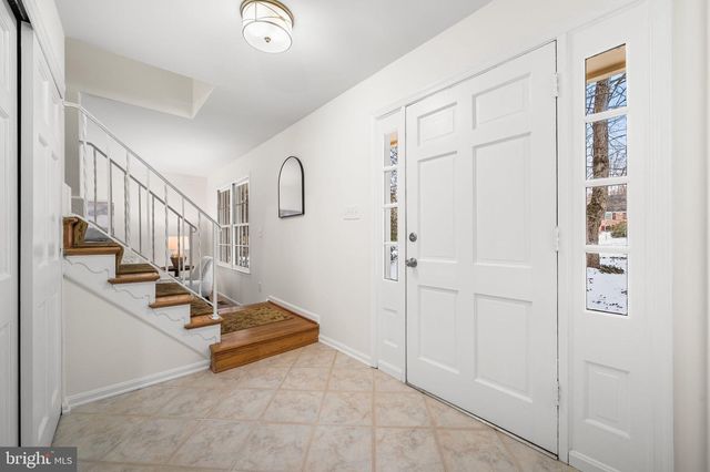 9600 HELENWOOD DR, Fairfax, VA 22032