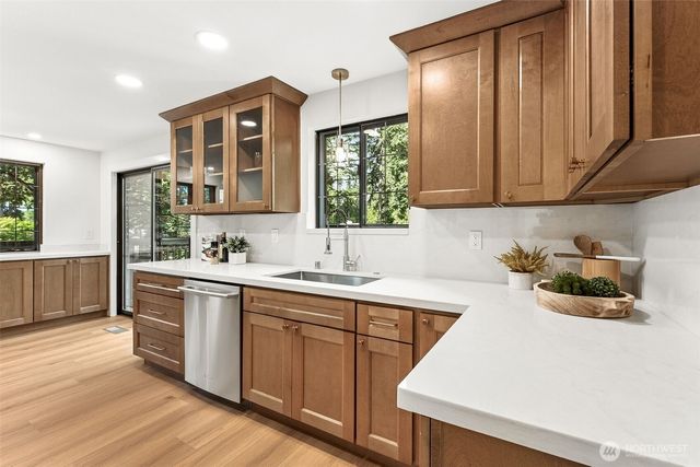 2608 32nd Avenue SE, Puyallup, WA 98374