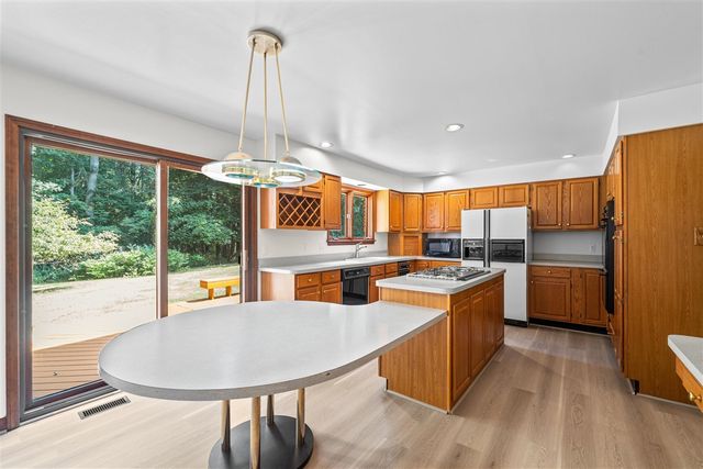236 N Berkshire Road, Bloomfield Hills, MI 48302