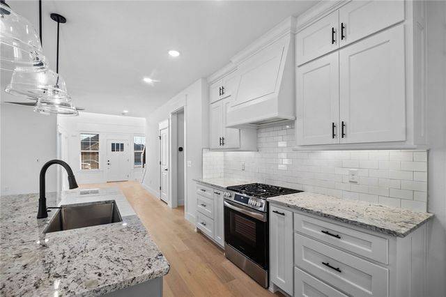 7002 High Meadow Boulevard, Bentonville, AR 72713