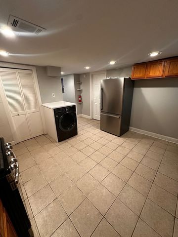 6110 S Saint Lawrence Avenue G, Chicago, IL 60637