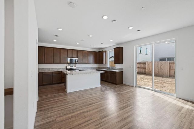 6016 Sunscape Way, Roseville, CA 95747
