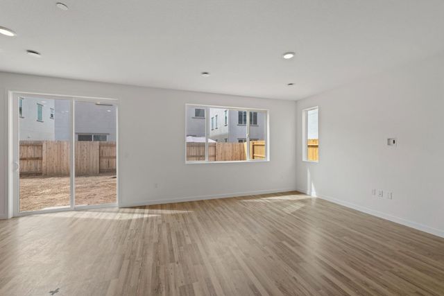6016 Sunscape Way, Roseville, CA 95747