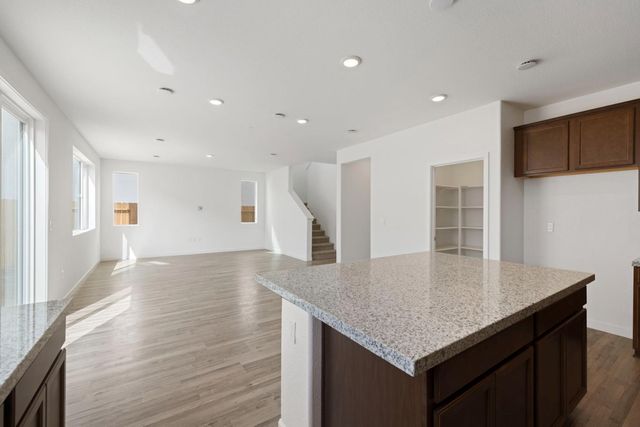 6016 Sunscape Way, Roseville, CA 95747