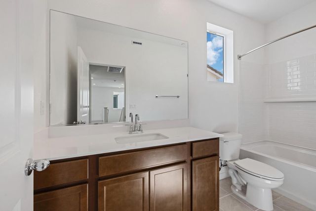 6016 Sunscape Way, Roseville, CA 95747