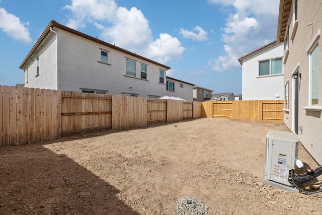 6016 Sunscape Way, Roseville, CA 95747