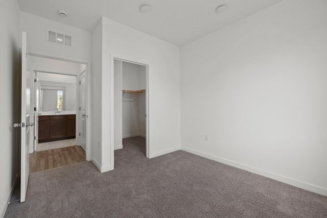 6016 Sunscape Way, Roseville, CA 95747