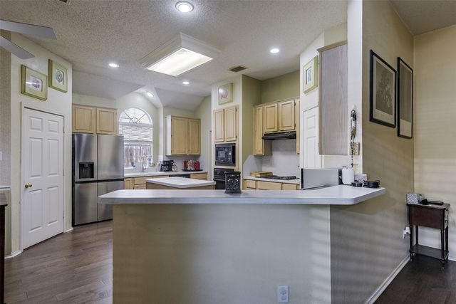 4613 Devonshire Drive, Grand Prairie, TX 75052