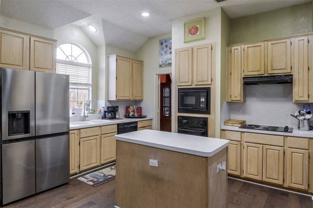 4613 Devonshire Drive, Grand Prairie, TX 75052