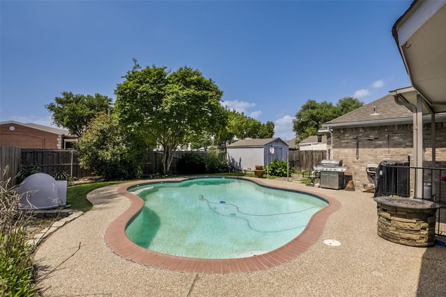 4613 Devonshire Drive, Grand Prairie, TX 75052