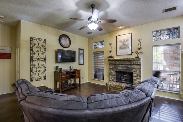 4613 Devonshire Drive, Grand Prairie, TX 75052