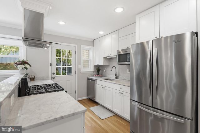 48 W TAYLOR RUN PKWY, Alexandria, VA 22314
