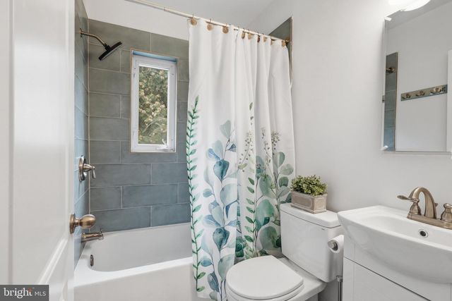 48 W TAYLOR RUN PKWY, Alexandria, VA 22314