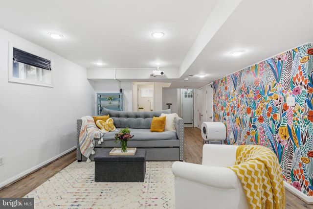 48 W TAYLOR RUN PKWY, Alexandria, VA 22314