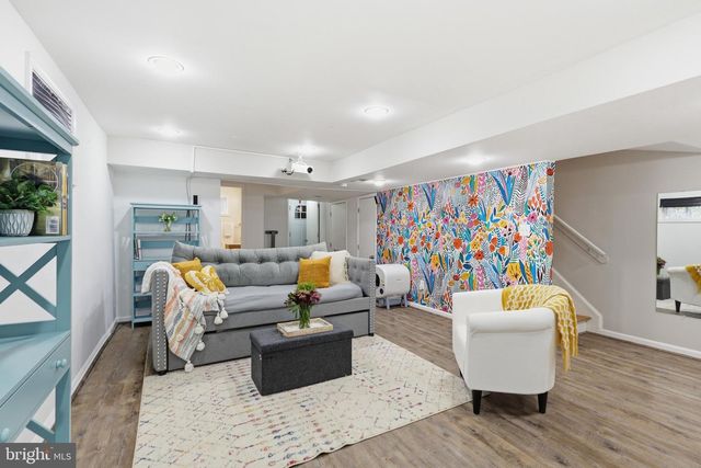 48 W TAYLOR RUN PKWY, Alexandria, VA 22314