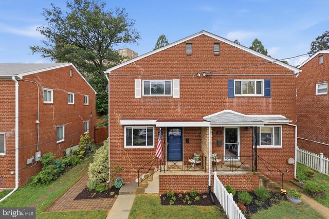 48 W TAYLOR RUN PKWY, Alexandria, VA 22314
