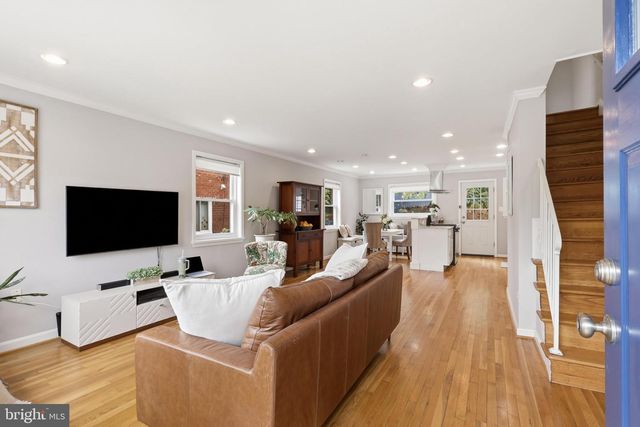 48 W TAYLOR RUN PKWY, Alexandria, VA 22314