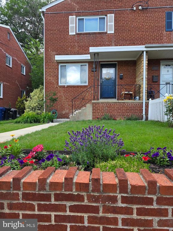 48 W TAYLOR RUN PKWY, Alexandria, VA 22314