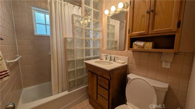 13706 S Berendo, Gardena, CA 90247