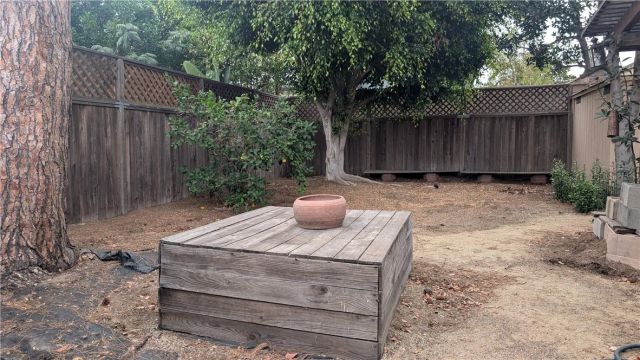 13706 S Berendo, Gardena, CA 90247
