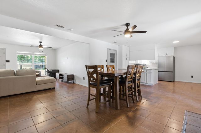 2116 Chelsea Drive, Edgecliff Village, TX 76134