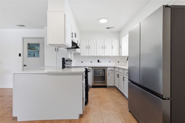 2116 Chelsea Drive, Edgecliff Village, TX 76134