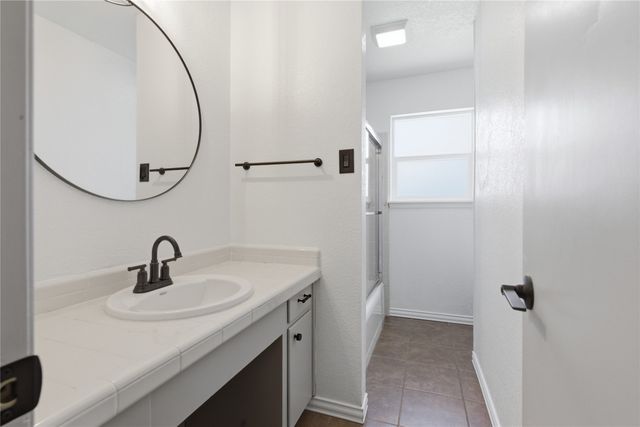 2116 Chelsea Drive, Edgecliff Village, TX 76134