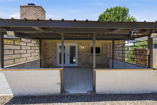 2116 Chelsea Drive, Edgecliff Village, TX 76134