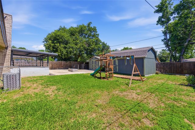 2116 Chelsea Drive, Edgecliff Village, TX 76134