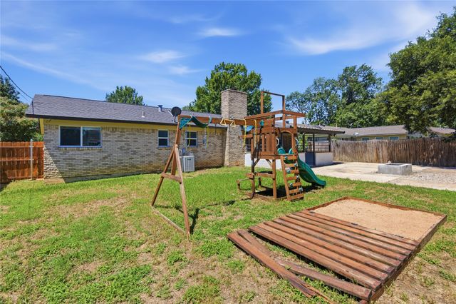 2116 Chelsea Drive, Edgecliff Village, TX 76134