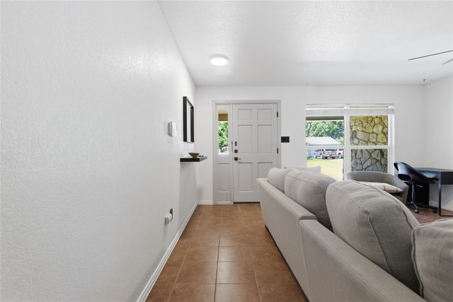 2116 Chelsea Drive, Edgecliff Village, TX 76134
