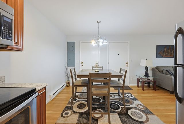 1185 Adams St 17, Boston, MA 02124