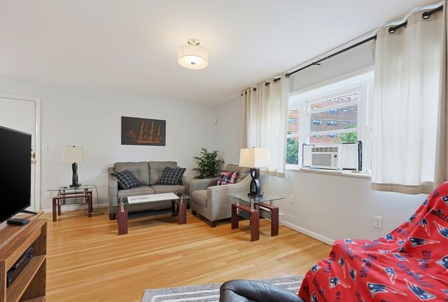 1185 Adams St 17, Boston, MA 02124