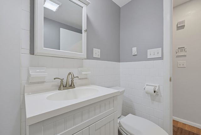 1185 Adams St 17, Boston, MA 02124