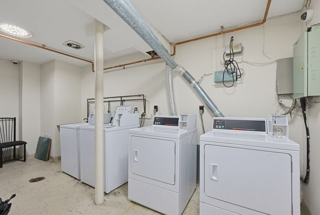 1185 Adams St 17, Boston, MA 02124