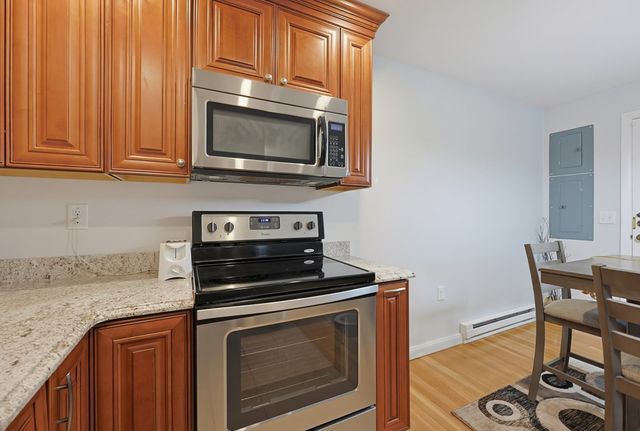 1185 Adams St 17, Boston, MA 02124