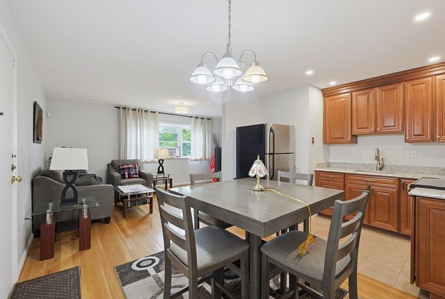1185 Adams St 17, Boston, MA 02124