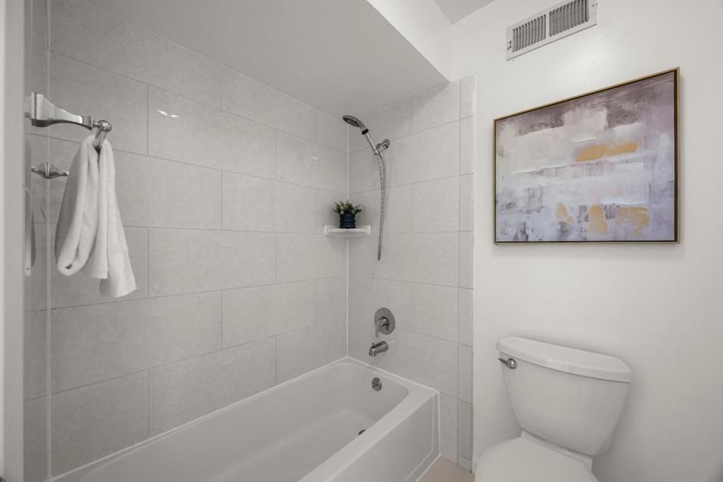 Image 18 of property listing at 1229 Beach Park Boulevard, Foster City, CA 94404