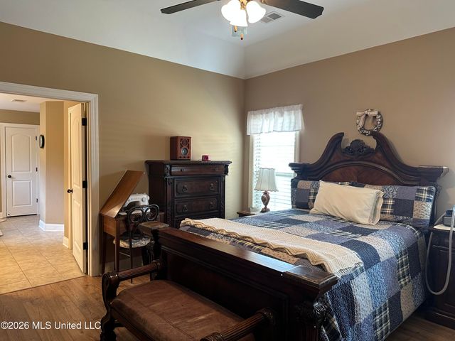 4933 W Margarette Circle, Olive Branch, MS 38654