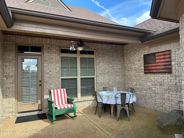 4933 W Margarette Circle, Olive Branch, MS 38654