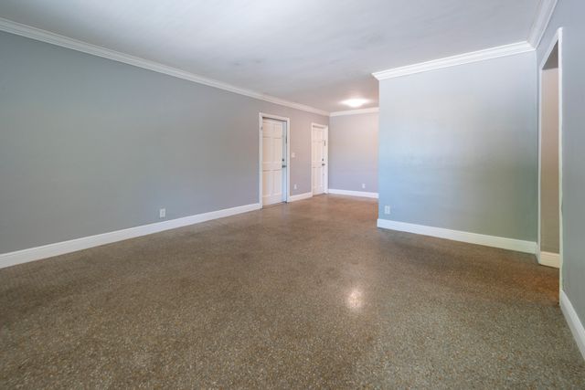 806 NE 16th Place 1-8, Fort Lauderdale, FL 33305
