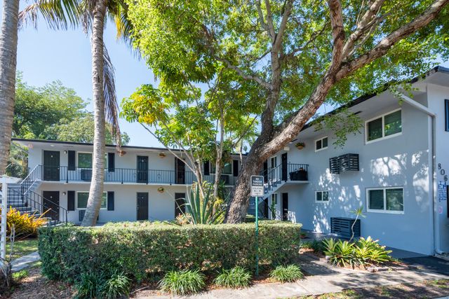 806 NE 16th Place 1-8, Fort Lauderdale, FL 33305