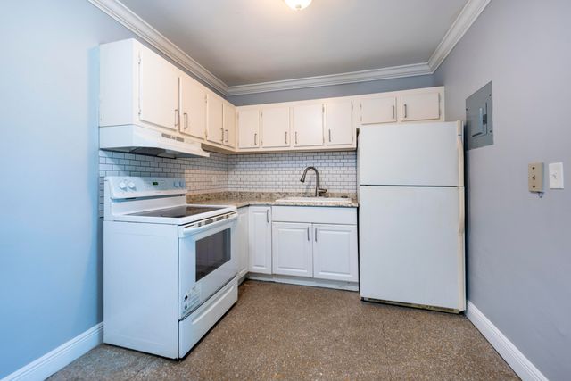 806 NE 16th Place 1-8, Fort Lauderdale, FL 33305