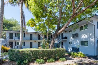 806 NE 16th Place 1-8, Fort Lauderdale, FL 33305